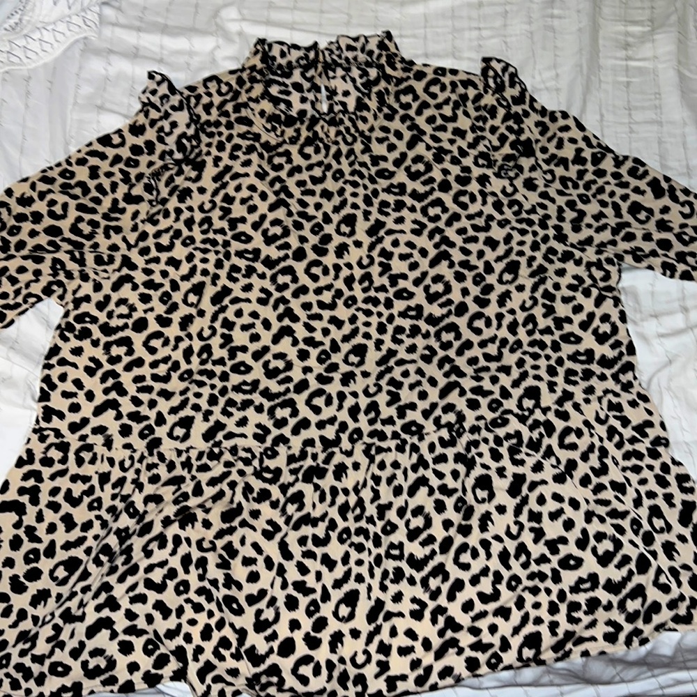 Long sleeve cheetah ruffle blouse